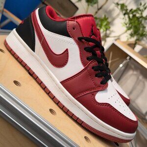 Stylish Brown and Red Patterned SkirTravis Scott Air Jordan 1 Low